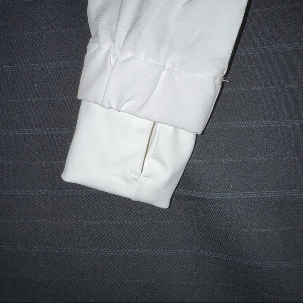 T by Talbots white full zip mock neck jacket XS Lightweight vented back stretch